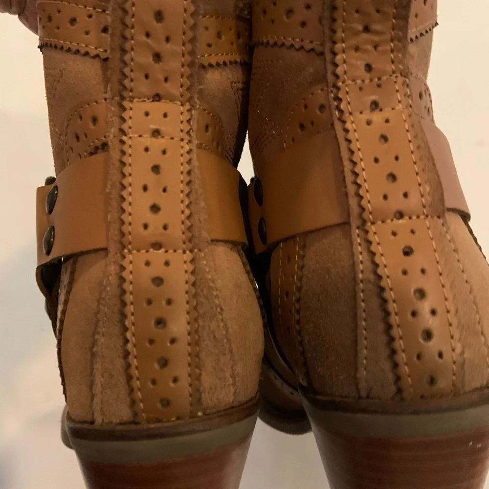 Dingo Gummy Bear Harness Western Ankle Booties Snip Toe Camel Suede Size 6.5